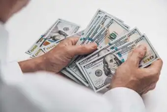 cash in hands for real estate referral